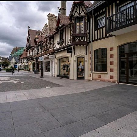 Deauville : Magnifique Studio En Face Du Casino ! Екстериор снимка